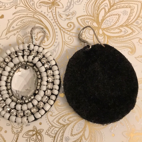 Earrings - Picture 4 of 6